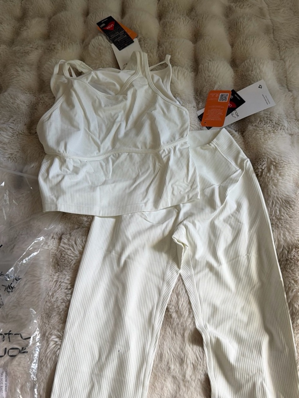 Stretch your story Women’s White Ribbed Active Jumpsuit Set